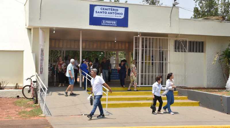 Dia de Finados: prefeitura prepara programação especial e transporte público a R$ 2