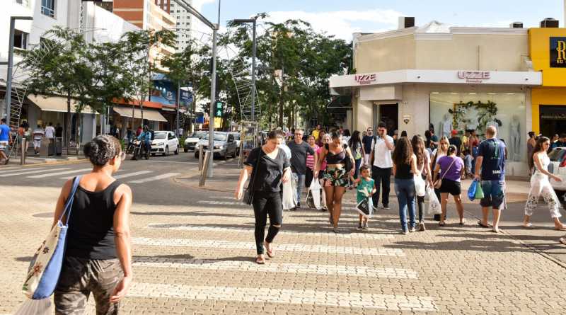 Taxa de desemprego chega a 5,2%, a menor desde 2012