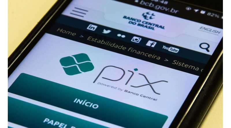 Quem cuida de pessoa com deficiência têm direito a PIX de R$ 900 por mês em MS