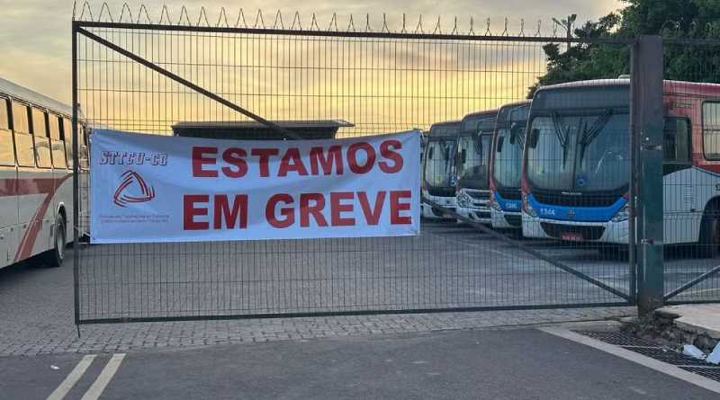 Greve de ônibus deixa mais de 100 mil sem transporte em Campo Grande