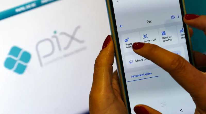 Receita Federal desmente taxa do Pix e faz alerta contra golpes nas redes sociais